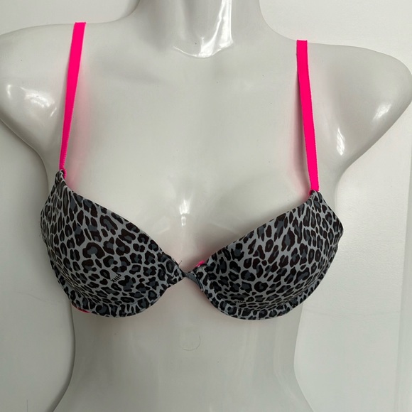 Where everywhere Demi Pink by Victoria’s Secret 32A gray&pink underwire bra - Picture 2 of 7